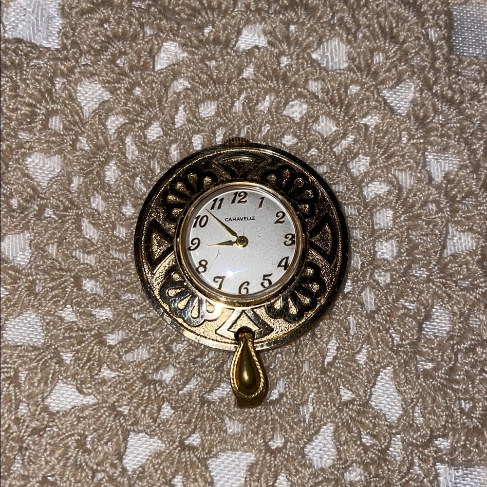 Vintage 1960’s Caravelle Gold-Tone Wind Up Mechanical Pendant.